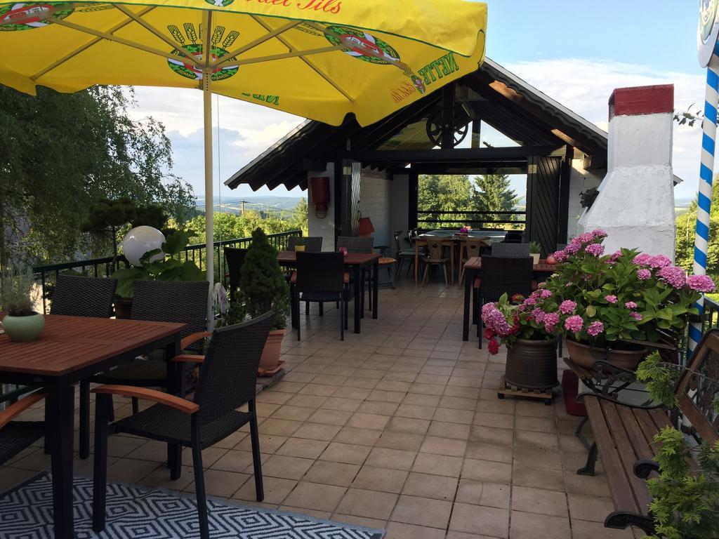 Dreischlaeger Hof Hotell Neustadt  Exteriör bild